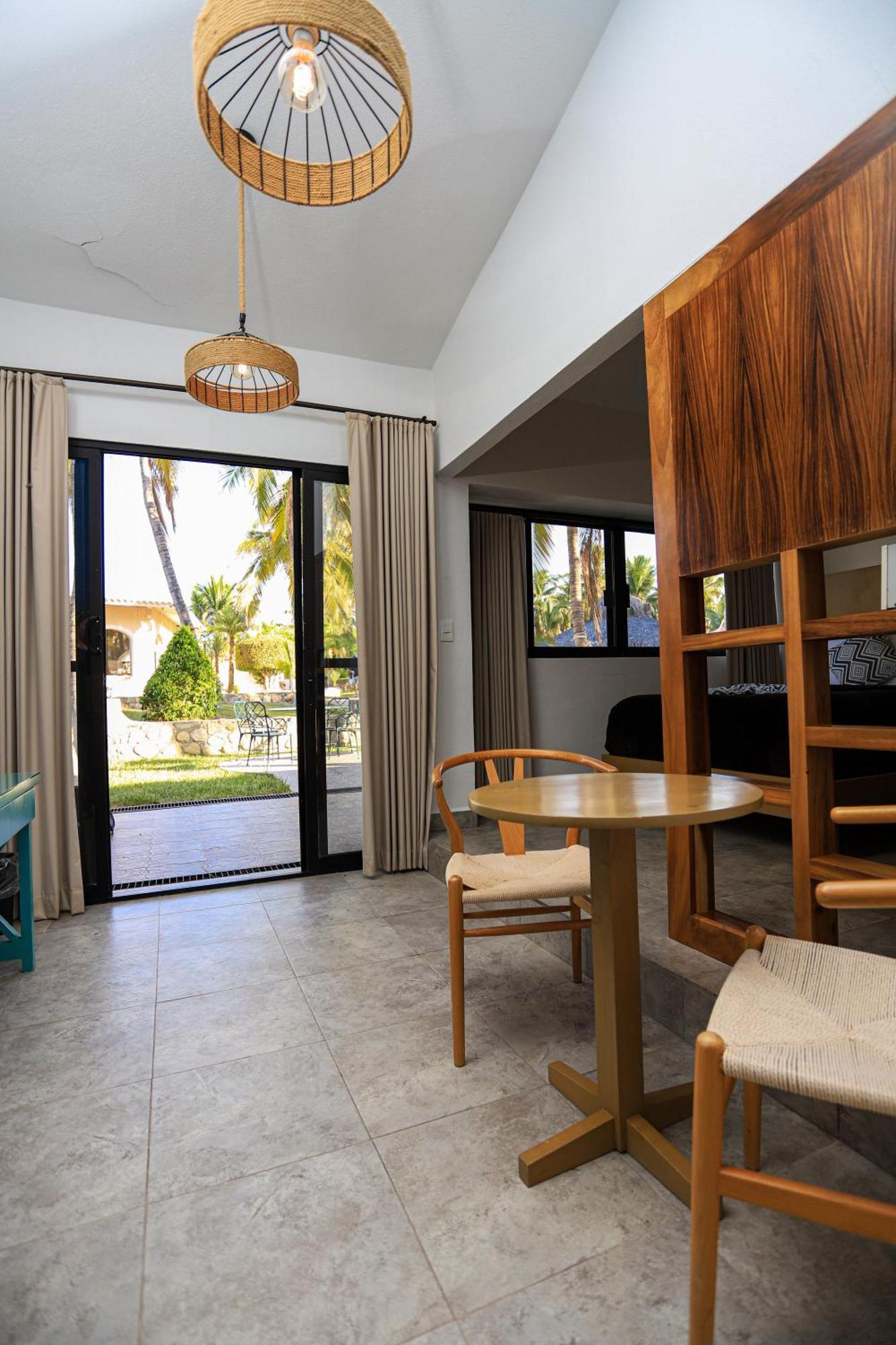 Buena Vista Oceanfront & Hot Springs Resort Buenavista  Bagian luar foto