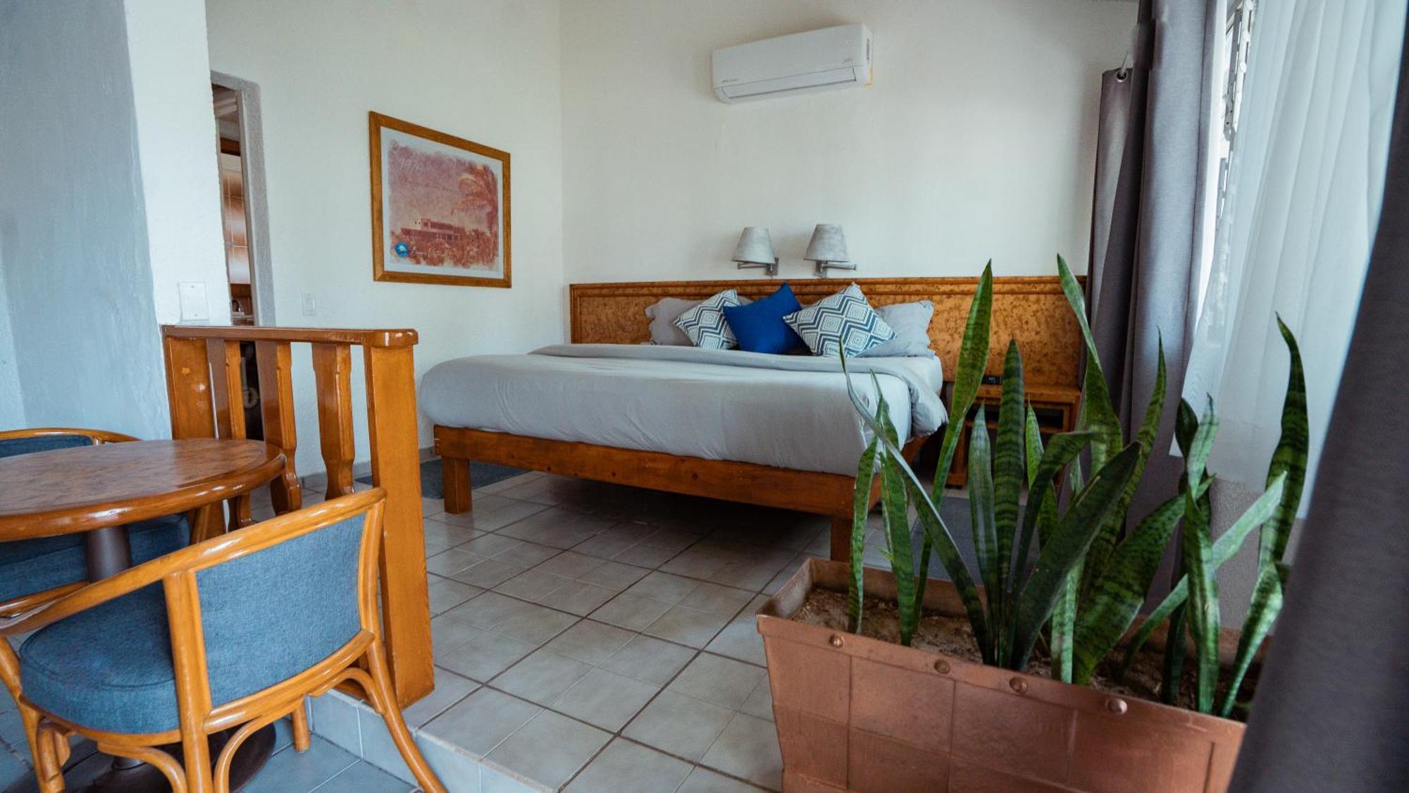 Buena Vista Oceanfront & Hot Springs Resort Buenavista  Ruang foto