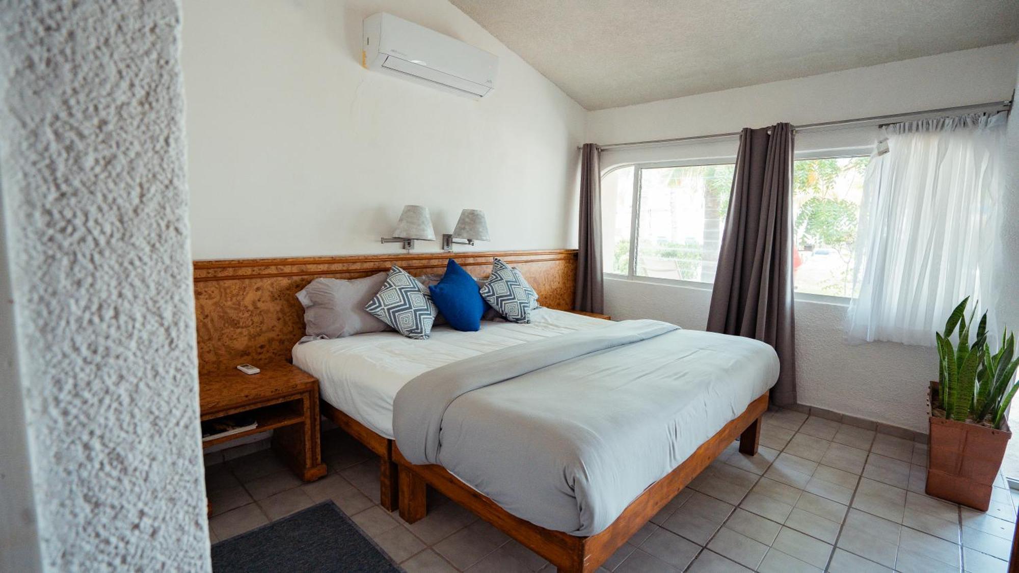 Buena Vista Oceanfront & Hot Springs Resort Buenavista  Bagian luar foto